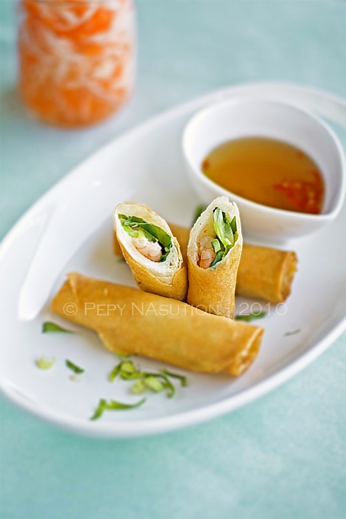 Vietnamese Shrimp Egg Rolls Recipe (Cha Ram) » Indonesia Eats